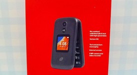 New
													TCL Flip Phone, photo 1 of 3