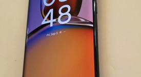 Mint
													Motorola Edge Plus (2023) - Unlocked, Black, 512 GB, 8 GB, photo 4 of 15