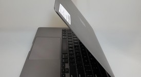 Good
													MacBook Pro 2020 - 13" - Apple M1, Gray, 512 GB, 8 GB, photo 3 of 4
