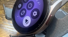 Fair
													Samsung Galaxy Watch4 - Unlocked, Gold, 40mm, photo 2 of 6