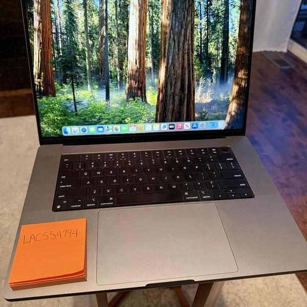 MacBook Pro 2021 - 16 inch - 1 TB, Gray, 16 GB, Apple M1 Pro 10-core