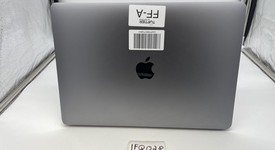 Good
													MacBook Air 2020 - 13" - Apple M1, Gray, 512 GB, 8 GB, photo 3 of 6