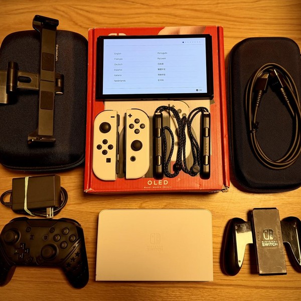 Nintendo Switch - OLED - 64 GB, White