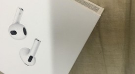 New
													Apple AirPods 3rd Gen - MagSafe Case, photo 5 of 5
