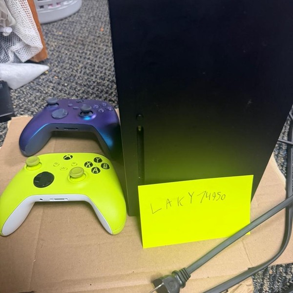 Xbox Series X (2020) - 1 TB, Black, standard