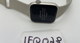 Good
													Apple Watch Series 7 45mm - Unlocked, Starlight, A2477 - Cellular, Aluminum, photo 2 of 5