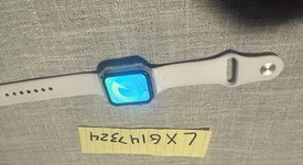 Good
													Apple Watch SE 1st Gen 40mm - Unlocked, Silver, A2353 - Cellular, Aluminum, photo 3 of 12