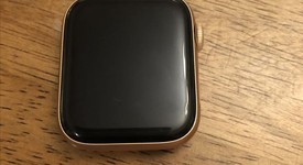 Good
													Apple Watch Series 5 44mm - Gold, A2093 - GPS, Aluminum, photo 2 of 5