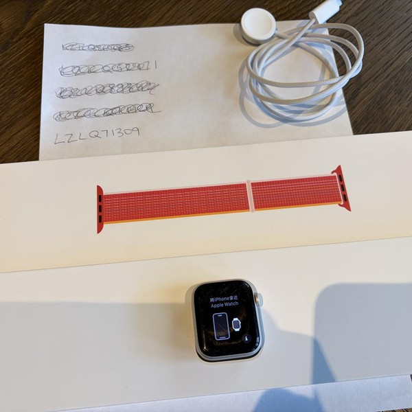 Apple Watch SE 2nd Gen 40mm - Unlocked, Starlight, A2726 - Cellular, Aluminum