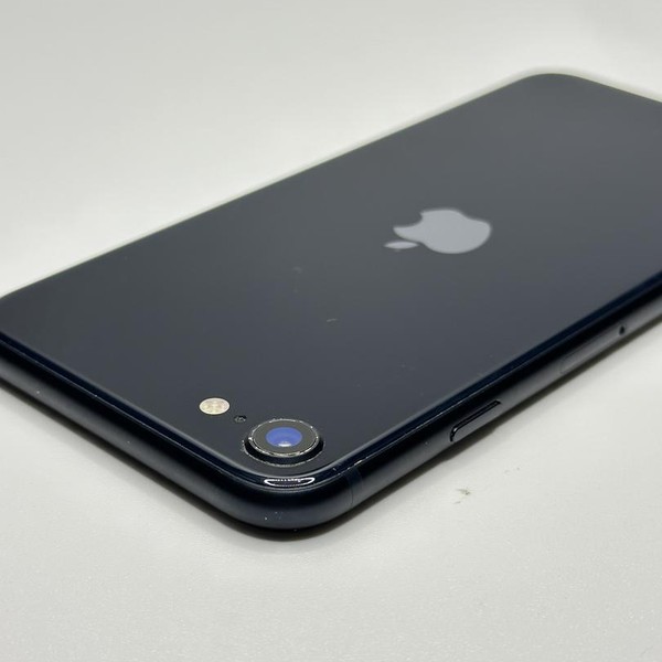 Apple iPhone SE 3rd Gen 2022 - Unlocked, 128 GB, Midnight, A2595