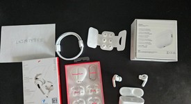 Used
													Apple AirPods Pro 2nd Gen - Lightning, photo 1 of 5