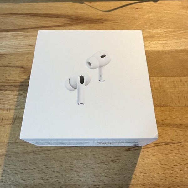 Apple AirPods Pro 2 - Lightning
