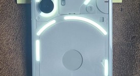 Mint
													Nothing Phone (2) - Unlocked, White, 256 GB, 12 GB, photo 4 of 7