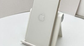 Good
													Apple iPhone SE 3rd Gen 2022 - Unlocked, Starlight, 64 GB, A2595, photo 3 of 7