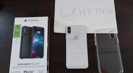Mint
													Apple iPhone X - Unlocked, Silver, 256 GB, A1865, photo 4 of 10