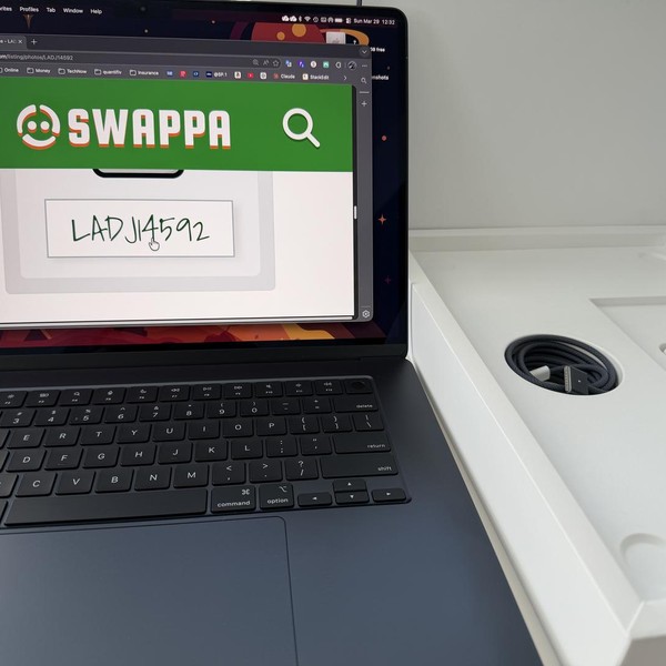 MacBook Air 2025 (M4) - 15 inch - 1 TB, Midnight, 24 GB, Apple M4