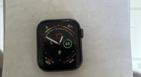 Good
													Apple Watch Series 4 40mm - Gray, A1977 - GPS, Aluminum, photo 3 of 5