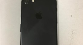 Good
													Apple iPhone 7 - AT&T, Black, 32 GB, A1778, photo 4 of 5