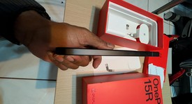 Mint
													OnePlus 15R - Charcoal Black, 256 GB, 12 GB, photo 4 of 7