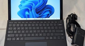 Good
													Microsoft Surface Pro 7 - I5, Platinum, 128 GB, 8 GB, photo 1 of 7