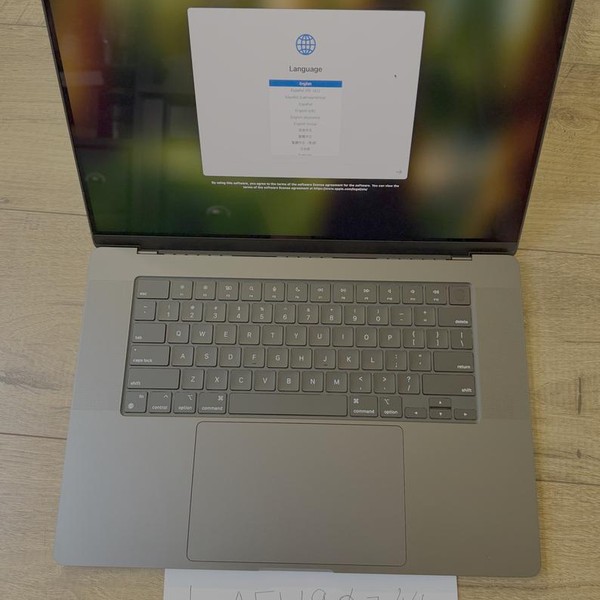 MacBook Pro 2024 - 16 inch - 1 TB, Space Black, 36 GB, Apple M4 Max 14-core