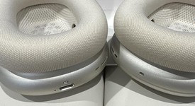 Used
													Apple AirPods Max USB-C - Starlight, photo 1 of 5