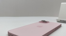 Mint
													Apple iPhone 15 Plus - Unlocked, Pink, 128 GB, A2847, photo 4 of 5