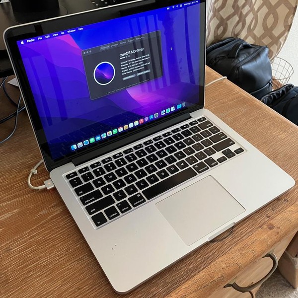 MacBook Pro 2015 (Retina) - 13 inch - 256 GB, Silver, 8 GB