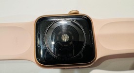 Good
													Apple Watch Series 5 40mm - Gold, A2092 - GPS, Aluminum, photo 4 of 7