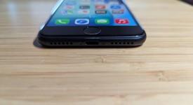 Good
													Apple iPhone SE 3rd Gen 2022 - Unlocked, Midnight, 128 GB, A2595, photo 4 of 14