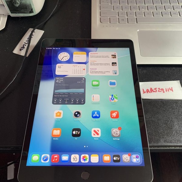 Apple iPad 8th Gen - Wi-Fi, 128 GB, Gray, A2270