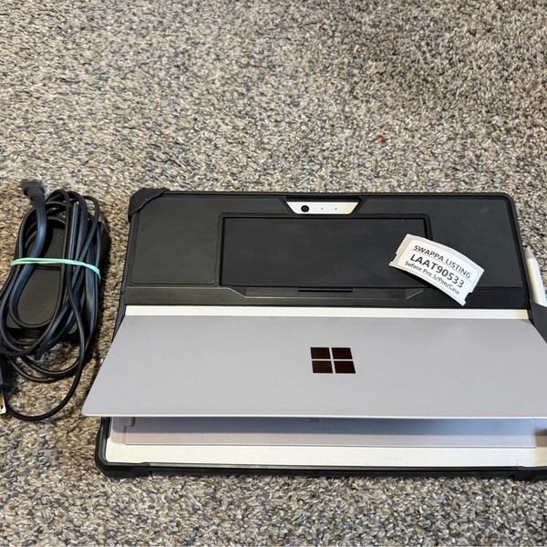 Microsoft Surface Pro 5 (2017) - Wi-Fi, Silver, 256 GB, 8 GB