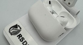 Used
													Apple AirPods Pro 2nd Gen - Lightning, photo 1 of 1