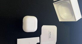 Used
													Apple AirPods 4th Gen - Active Noise Cancellation, photo 2 of 4