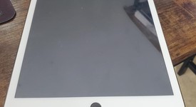 Fair
													Apple iPad 9th Gen - Unlocked, Gray, 64 GB, A2603, photo 1 of 14