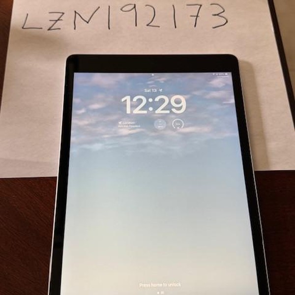 Apple iPad 9th Gen - Wi-Fi, 256 GB, Silver, A2602