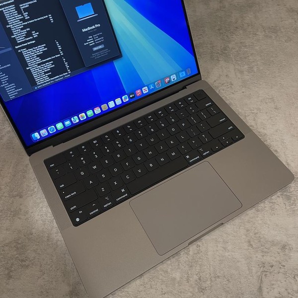 MacBook Pro 2021 - 14 inch - 512 GB, Gray, 16 GB, Apple M1 Pro 8-core