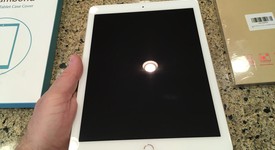 Good
													Apple iPad Pro 9.7" - Wi-Fi, Gold, 128 GB, A1673, photo 2 of 7