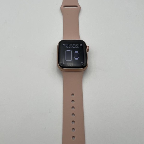 Apple Watch SE 1st Gen 40mm - Gold, A2351 - GPS, Aluminum