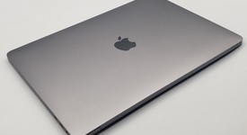 Mint
													MacBook Pro 2017 (With Touch Bar) - 13" - I7, Gray, 256 GB, 8 GB, photo 5 of 6