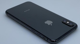 Good
													Apple iPhone Xs - Unlocked, Gray, 64 GB, A1920, photo 4 of 6