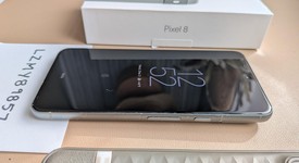 Fair
													Google Pixel 8 - Unlocked, Hazel, 128 GB, 8 GB, G9BQD, Sub-6 5G, photo 4 of 6