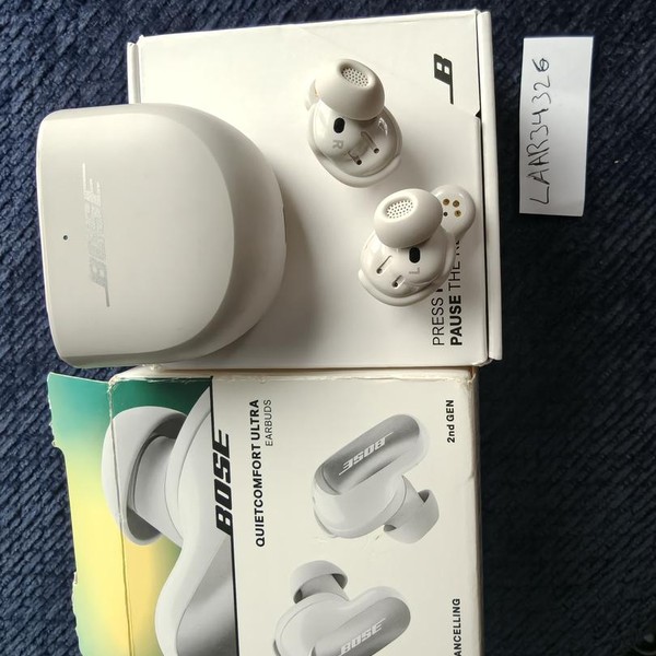 Bose QuietComfort Ultra Earbuds - White
