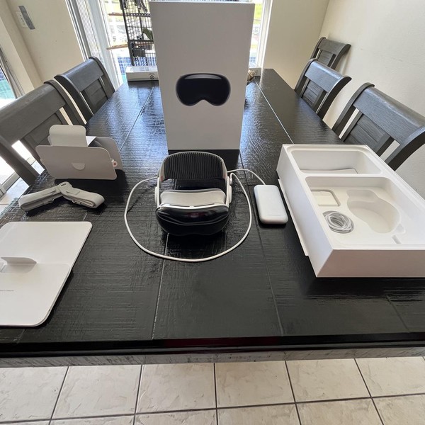 Apple Vision Pro - 256 GB