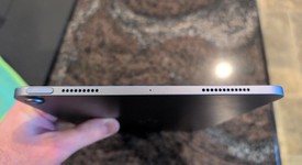 Good
													Apple iPad Air 5th Gen - Wi-Fi, Purple, 256 GB, A2588, photo 4 of 12