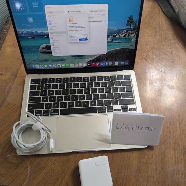 MacBook Air 2025 (M4) - 13 inch - 256 GB, Silver, 16 GB, Apple M4