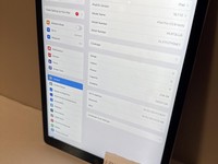 Apple iPad Pro 12.9" 1st Gen 2015