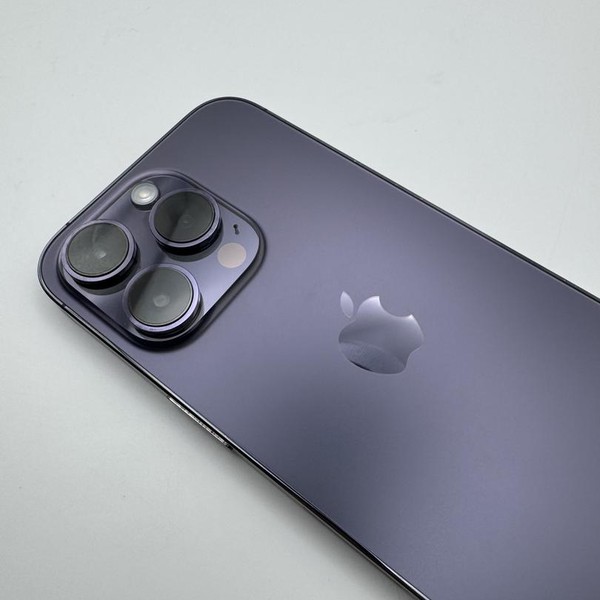 Apple iPhone 14 Pro - Unlocked, Black, 256 GB, A2650