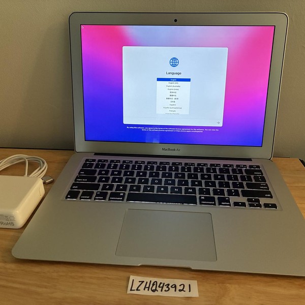 MacBook Air 2017 - 13 inch - 128 GB, Silver, 8 GB, Intel Core i5