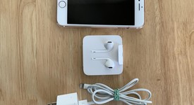 Mint
													Apple iPhone 7 - Unlocked, Rose Gold, 32 GB, A1660, photo 2 of 6